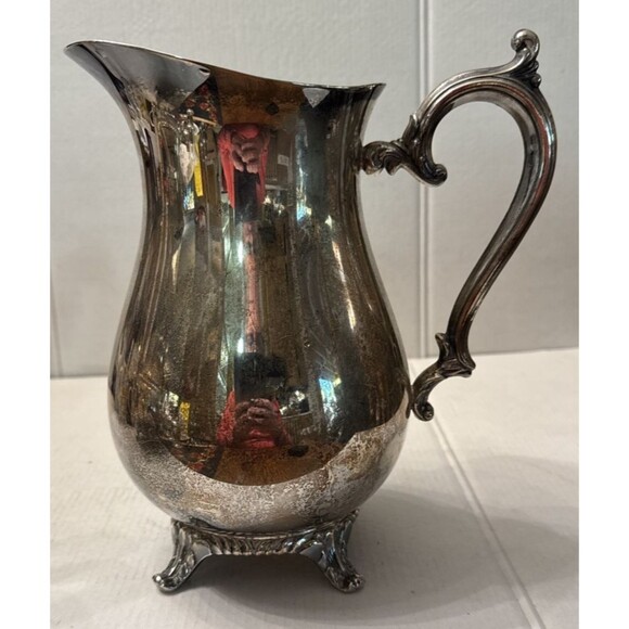 Vintage WM Roger’s 817 Silver plated Footed Water Pitcher W/ Ice Guard Great - Picture 1 of 8